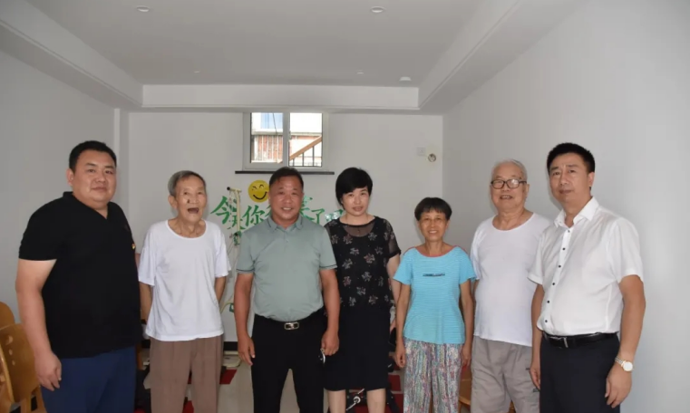 党员慰问困难群众 真情关爱温暖人心